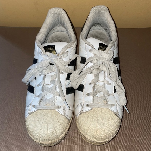 Adidas Superstar Sneakers - Picture 2 of 5